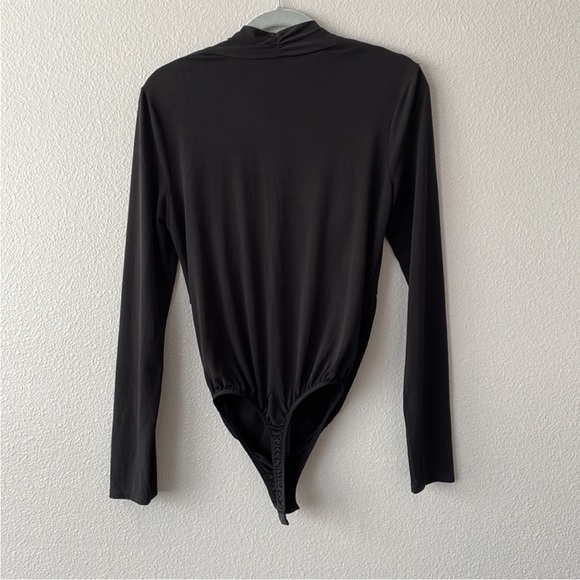 Marciano Guess Black Twist Front Long Sleeve Bodysuit XS - Picture 3 of 3